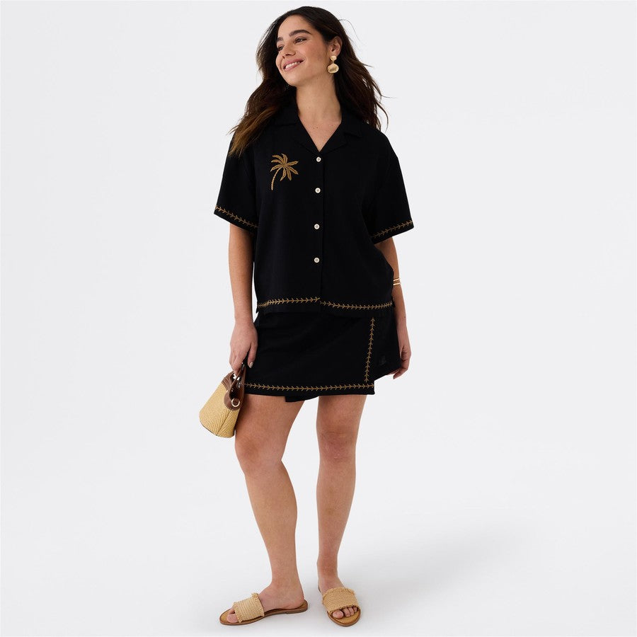 &me Women's Embroidered Palm Shirt - Black