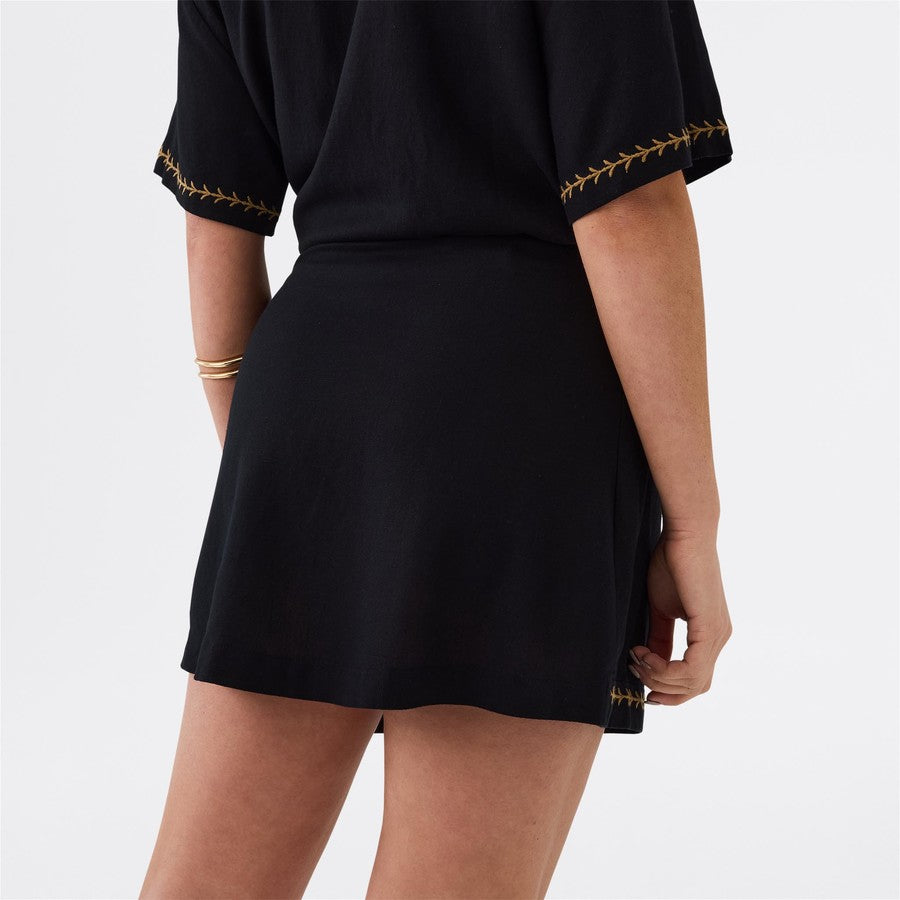 &me Women's Palm Embroidered Skirt - Black