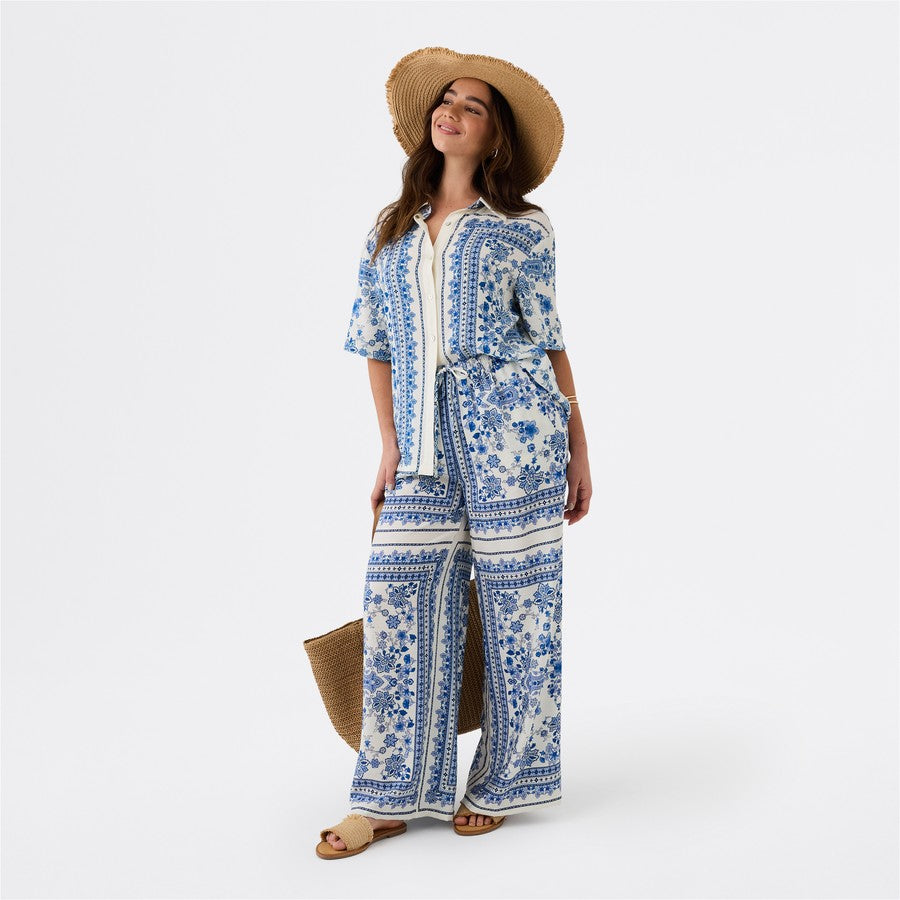 &me Women's Relaxed Print Shirt - Blue & White